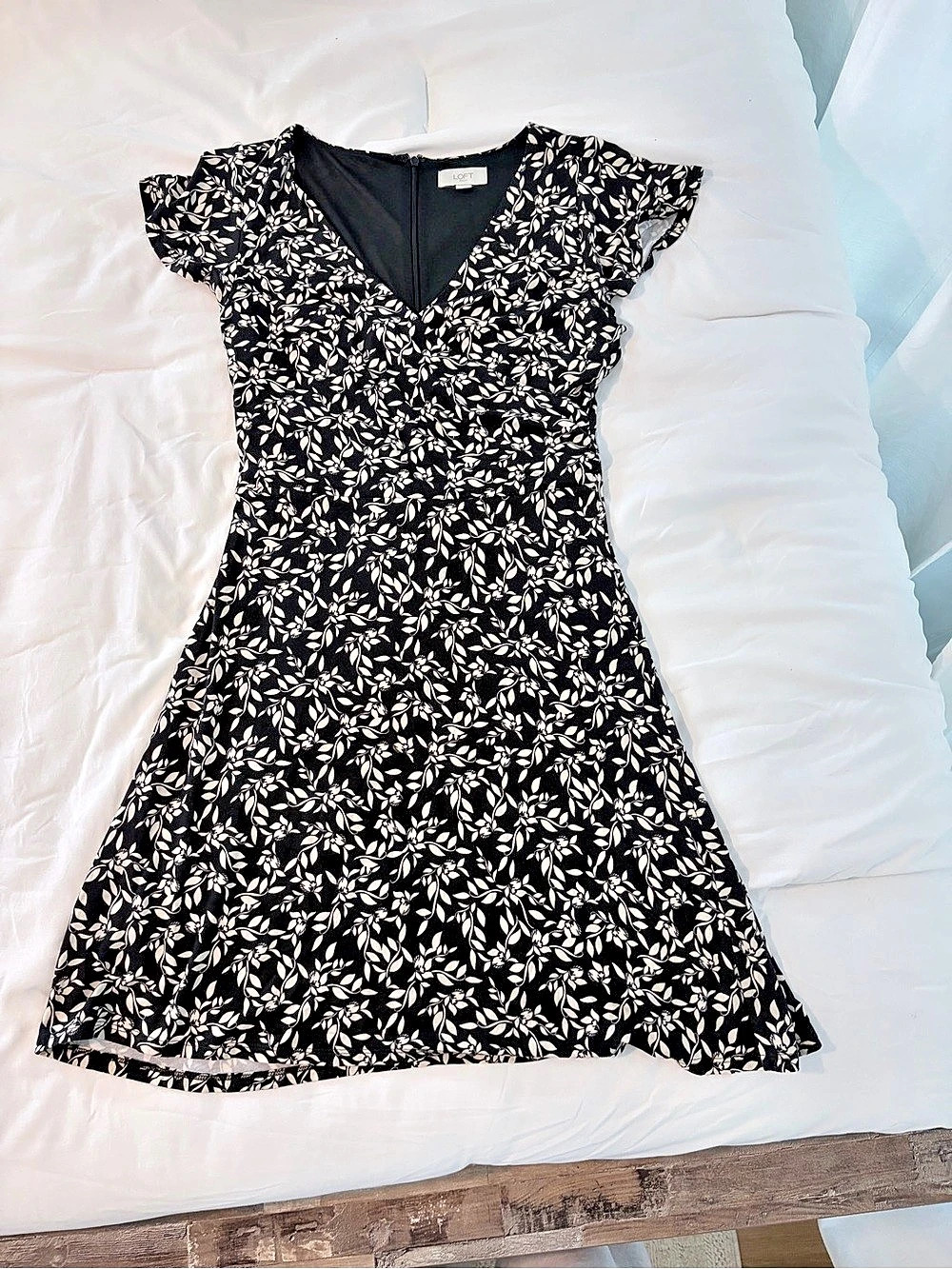 Loft Floral Mini Dress in Black & White Like New